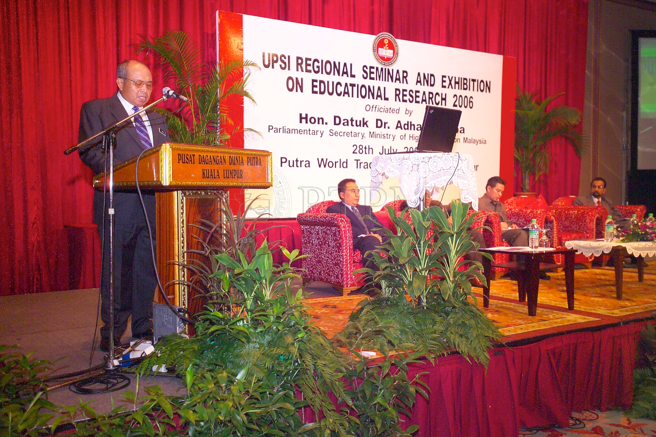 PTPM 06 23 eduresearch D9X40529